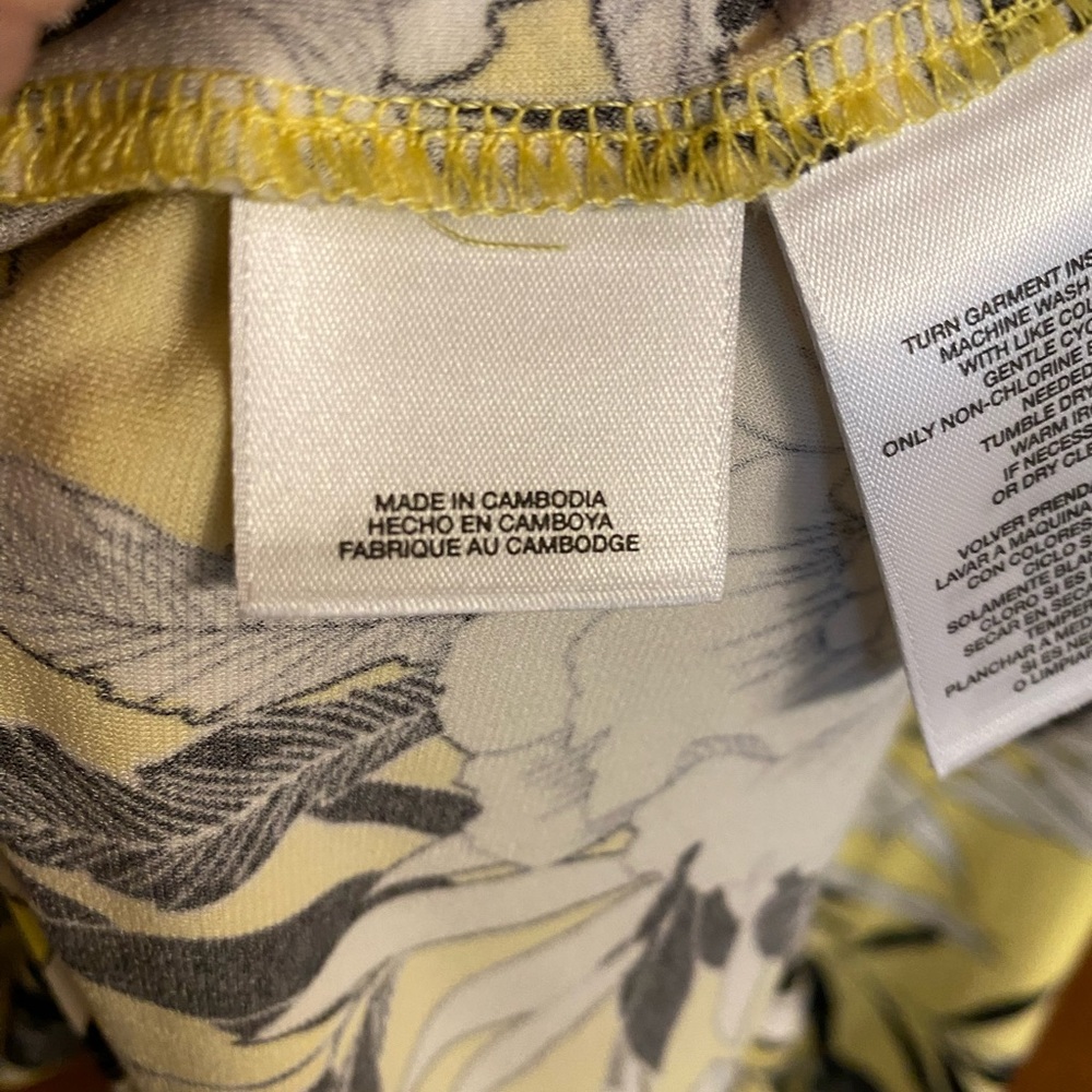 Beautiful yellow, black & white floral tank, size XL by Kasper in EUC - Picture 7 of 13